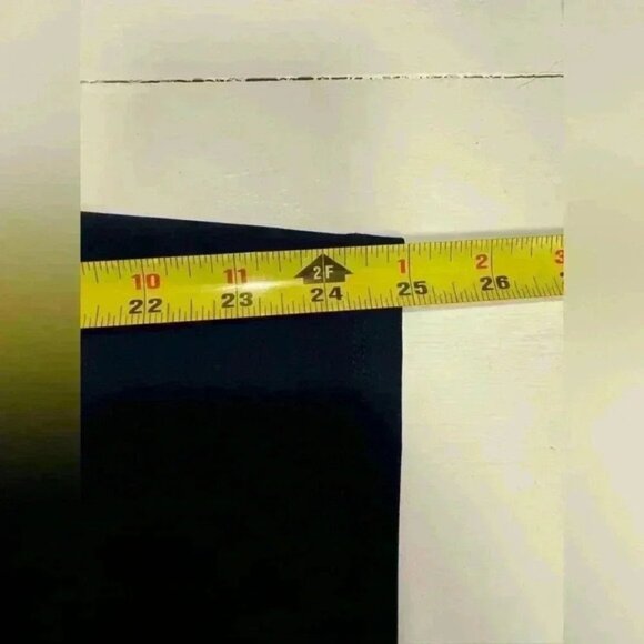 Banana Republic women’s ruffle sleeveless tank top navy blue size medium - Picture 9 of 9